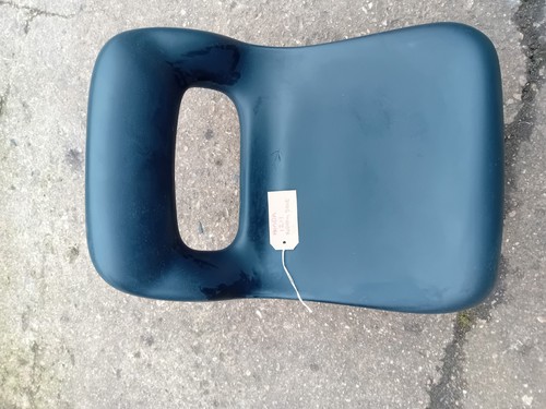 Honda 1211 ride mower seat - on,